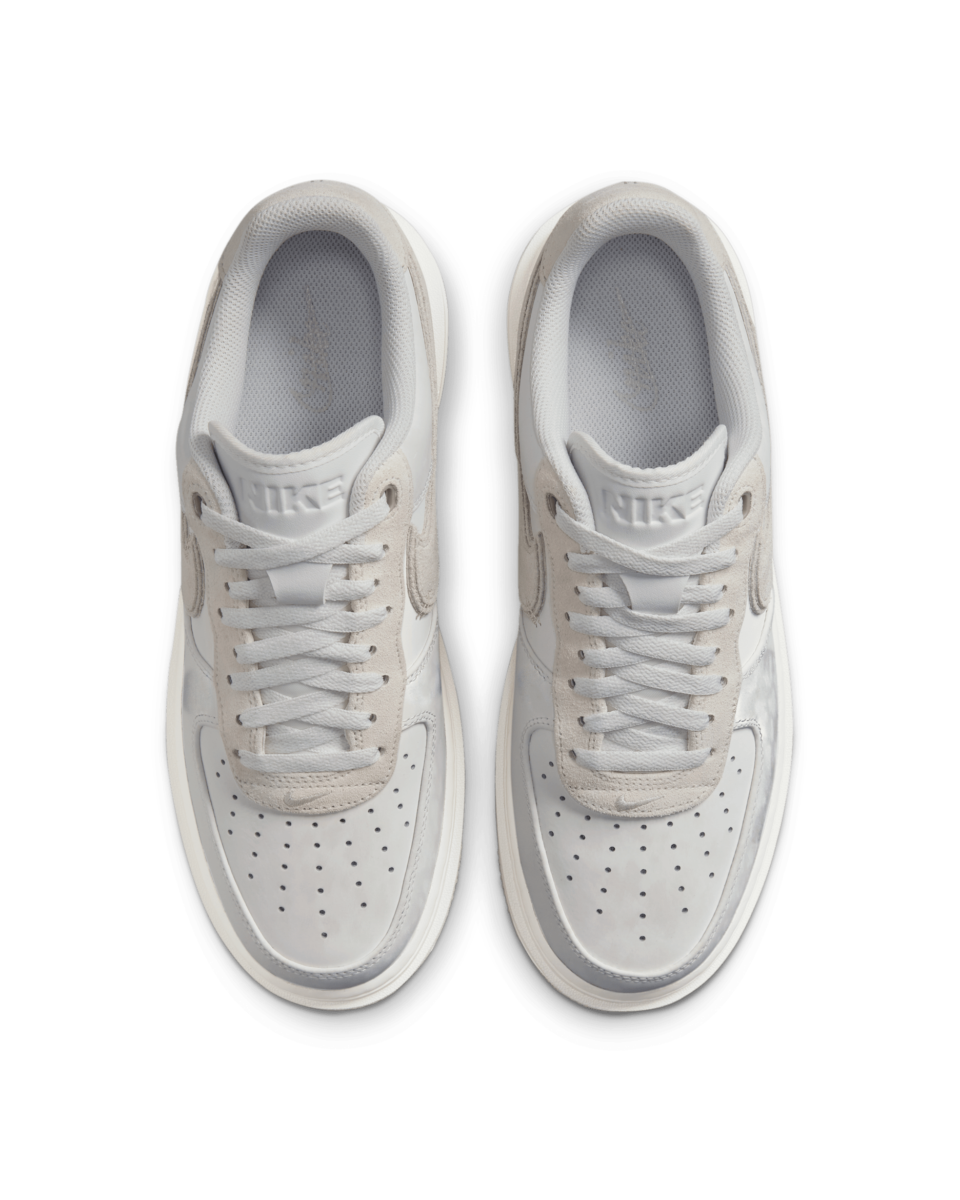 Nike Air Force 1 Luxe