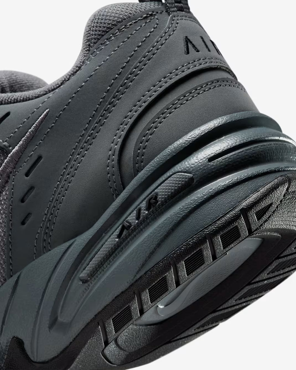 Nike Air Max Monarch IV